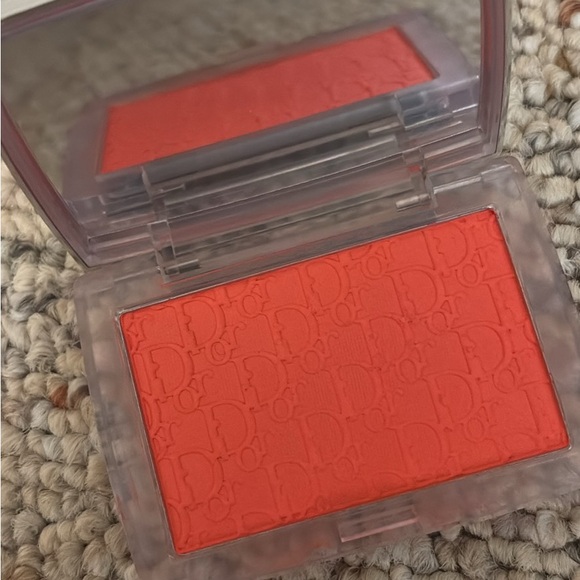 Dior Compact with Silver and Coral Design - Picture 3 of 4